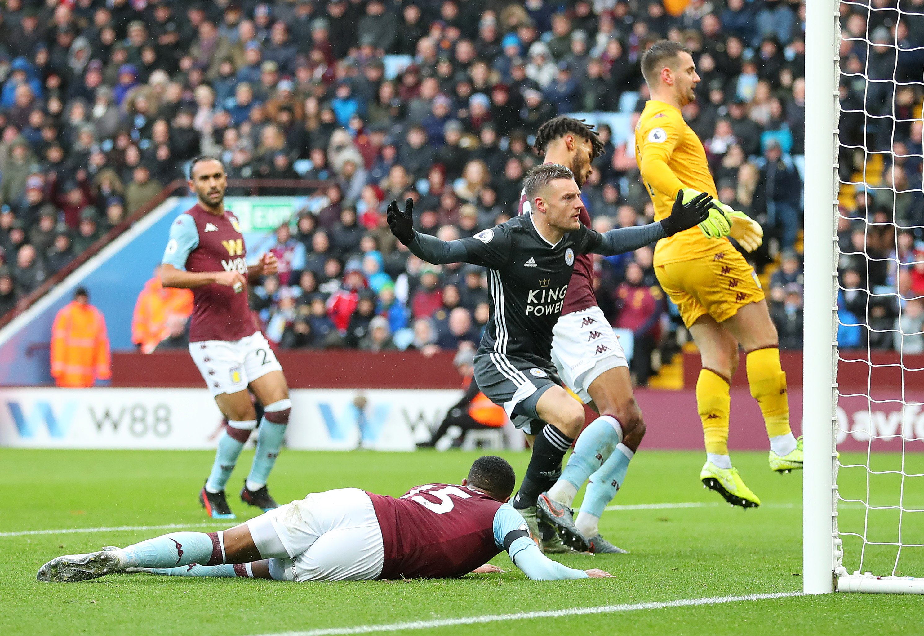 统中场球员 统中场球员